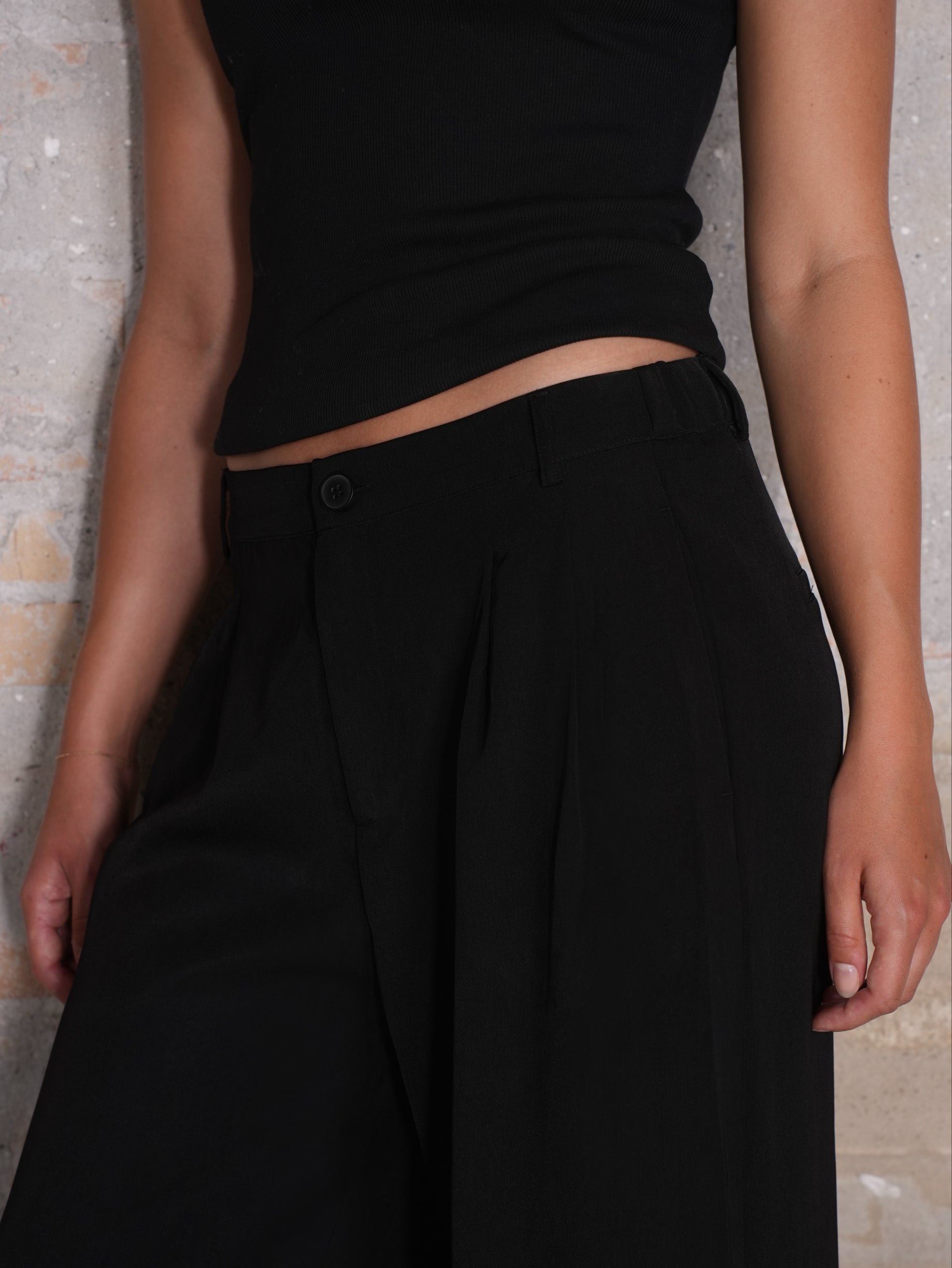 Liva Trousers - Black