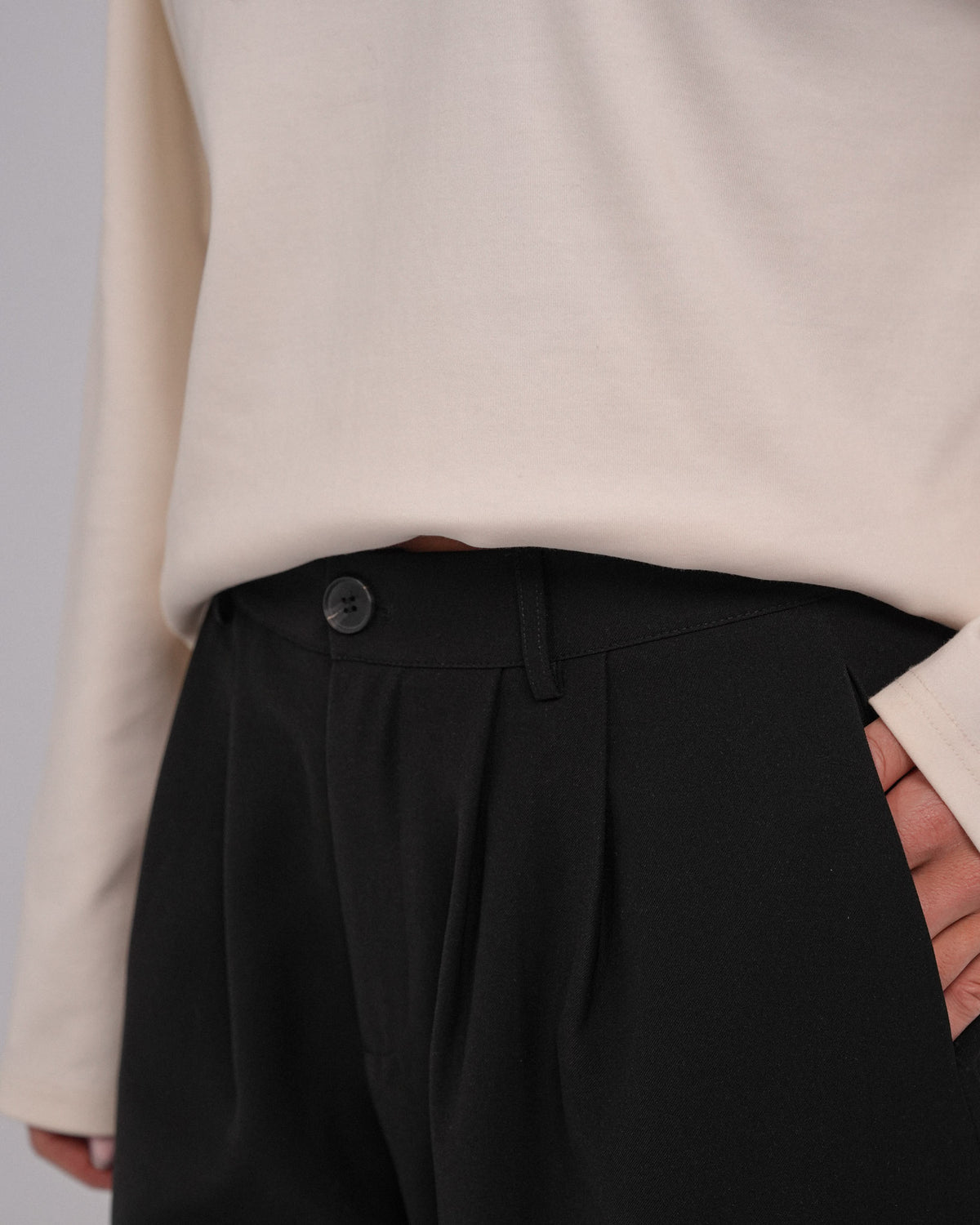 Annika Shorts, Black